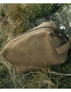 Q-QD651-Heritage Waxed Canvas Wash Bag 2